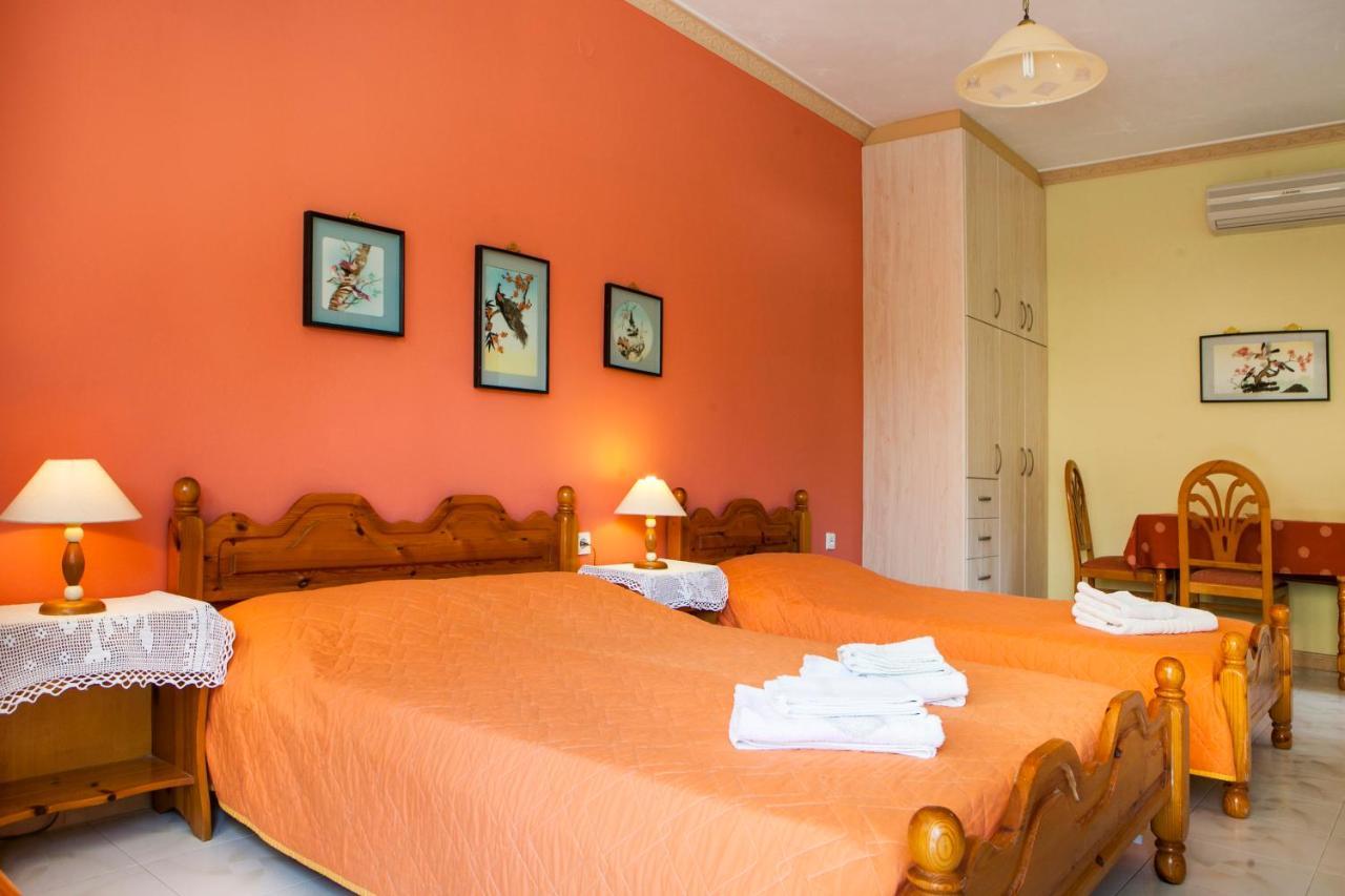 Tzivras Villa & Apartments Lassi  Zimmer foto